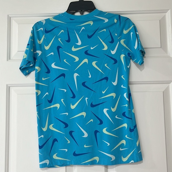 Boys Nike Tee Size Large - Picture 7 of 8